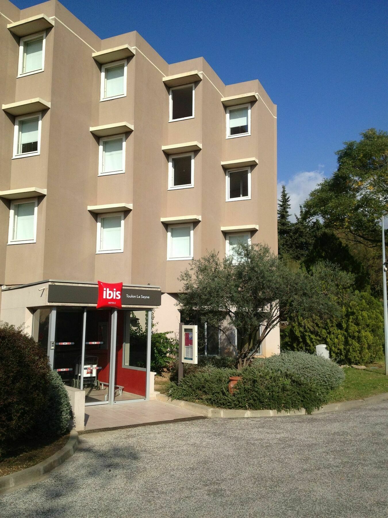 Ibis Toulon La Seyne Sur Mer Exterior photo